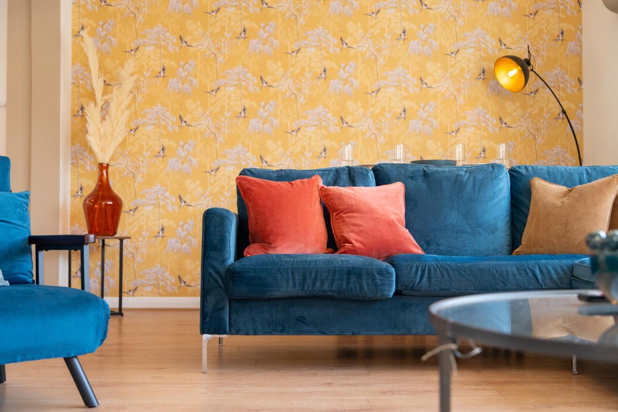Stylish 4 Bedroom Spacious Retreat With Parking - Sleeps 10 - Families & Contractors 캔터베리 외부 사진